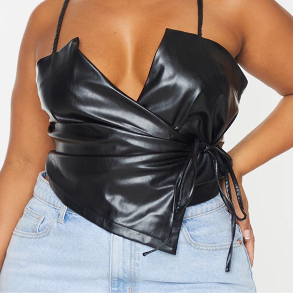 Pretty Little Thing Black Wrap Tie aside Top - Size 22